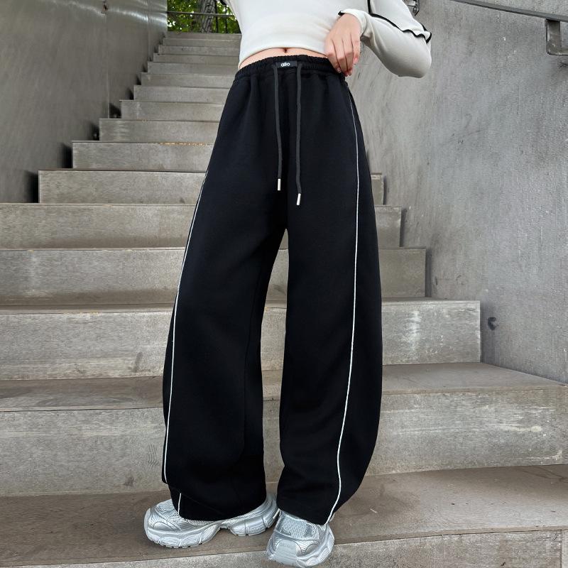 Осень 2025 Брюки-шаровары на кулиске для девочек: Повседневные брюки широкого кроя для детей среднего и старшего возраста, идеально подходящие для весны и осени. 140 cm чёрный
Осень 2025 Брюки-шаровары на кулиске для девочек: Повседневные брюки широкого кроя для детей среднего и старшего возраста, идеально подходящие для весны и осени. 140 cm чёрный