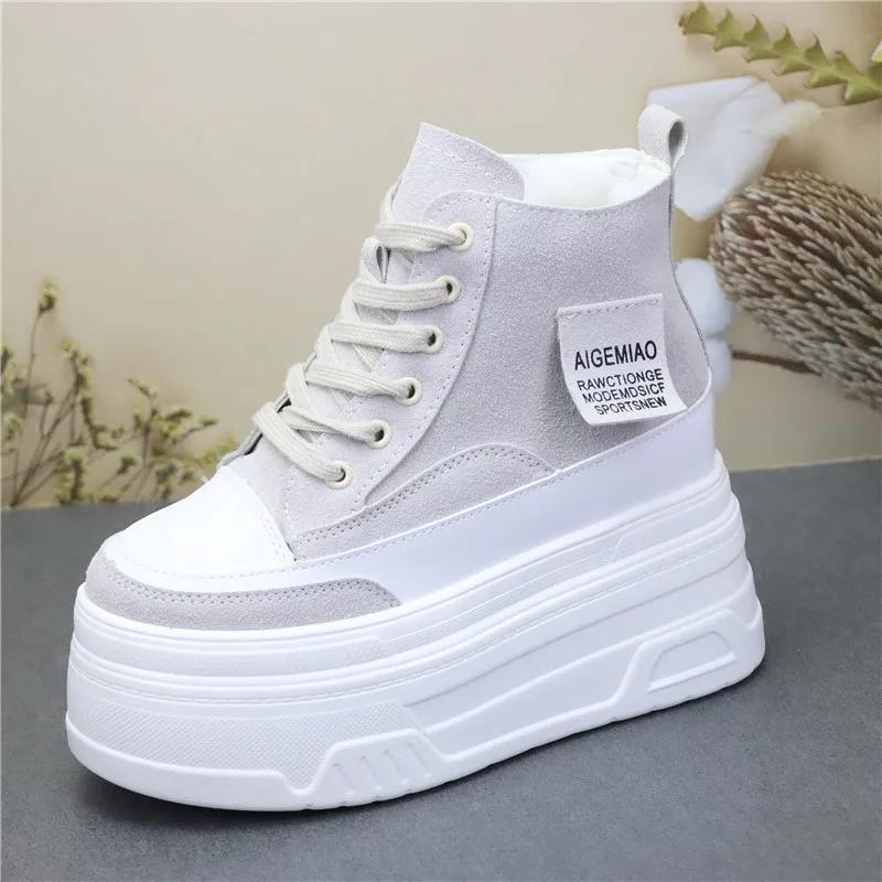 Модные женские ботильоны 14 см на платформе и танкетке, кроссовки-ботинки, весенне-осенне-летние ботинки, женская обувь, ботильоны 34
Модные женские ботильоны 14 см на платформе и танкетке, кроссовки-ботинки, весенне-осенне-летние ботинки, женская обувь, ботильоны 34