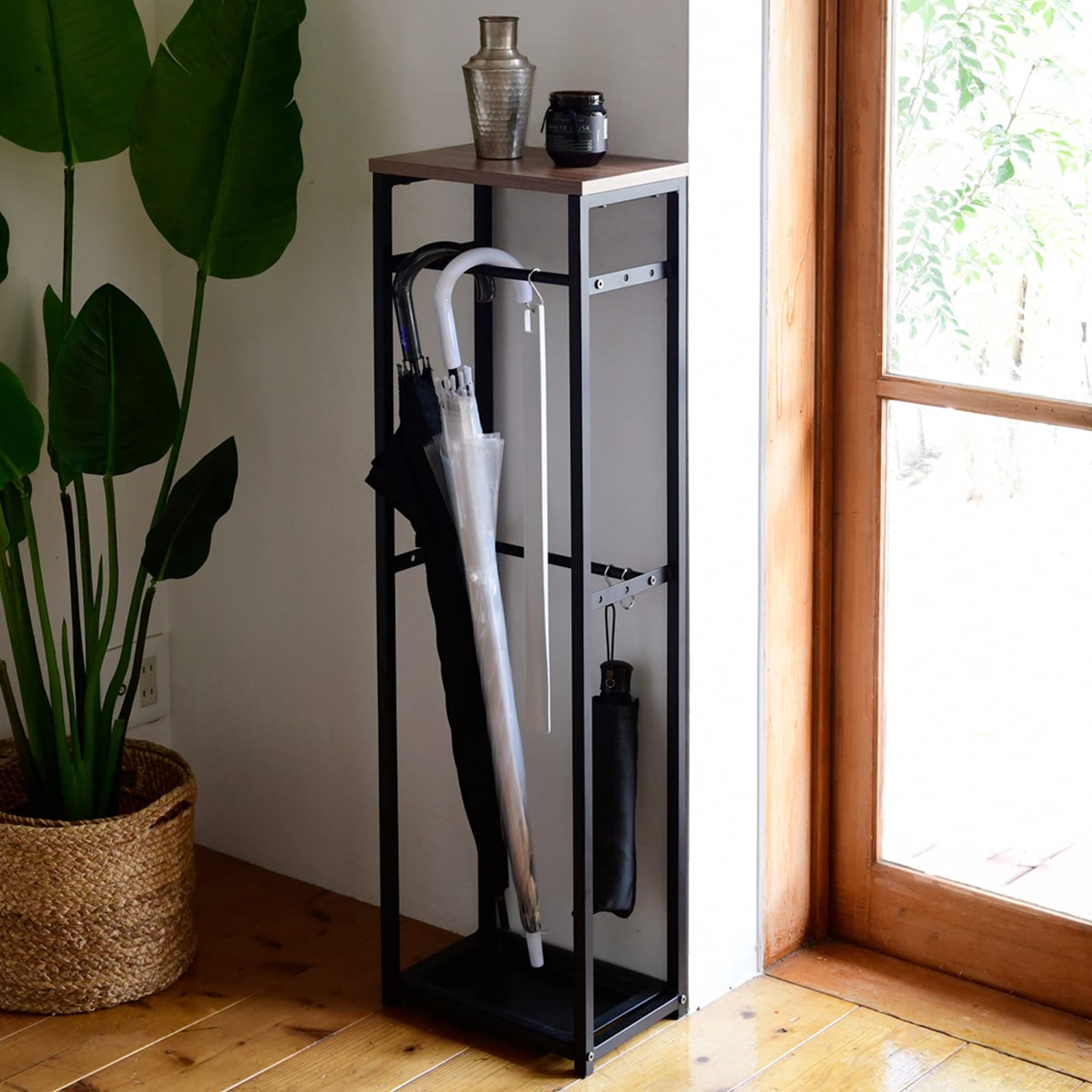 Подставка для зонтов Entrance slim 70 см Ширина 30 x Глубина 20 x Высота 103 см 3 крючка 2 яруса Глубину перекладины можно менять Сборка продукта Темно-черный RUS
Подставка для зонтов Entrance slim 70 см Ширина 30 x Глубина 20 x Высота 103 см 3 крючка 2 яруса Глубину перекладины можно менять Сборка продукта Темно-черный RUS