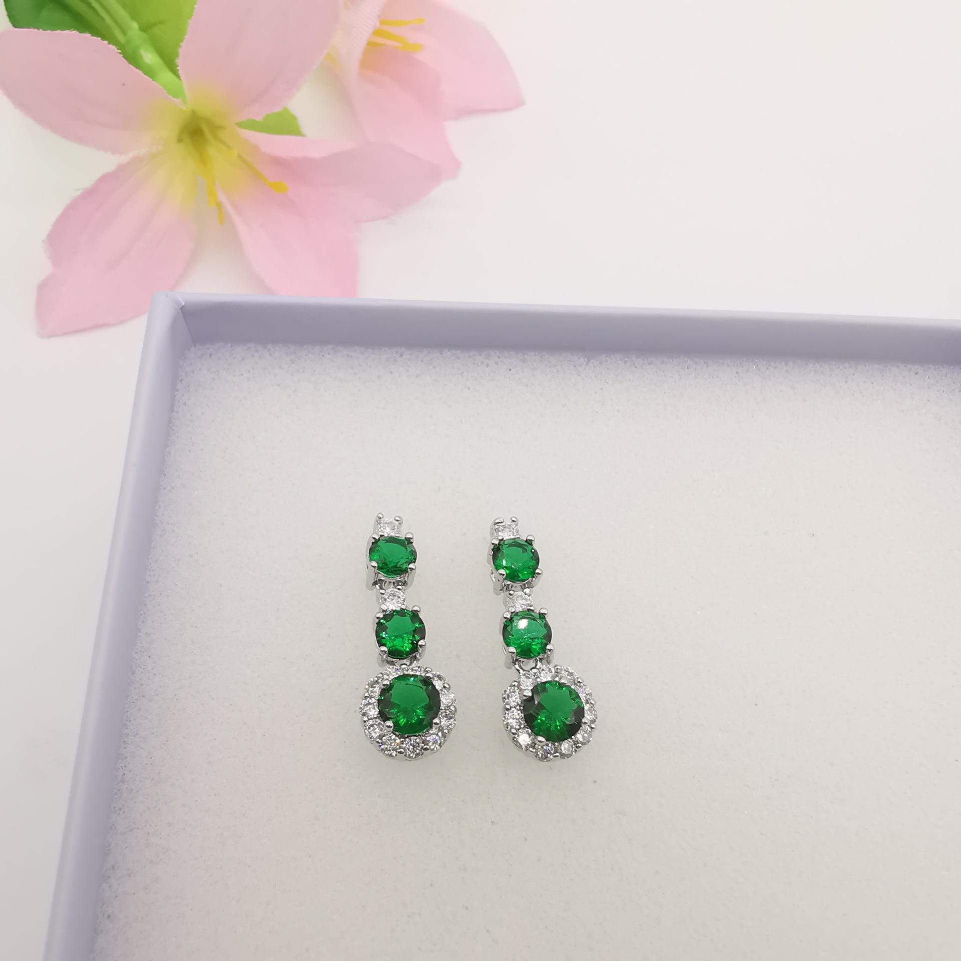 Роскошные европейские и американские модные длинные серьги Haoshi с микроинкрустацией, универсальные по темпераменту для леди
Роскошные европейские и американские модные длинные серьги Haoshi с микроинкрустацией, универсальные по темпераменту для леди