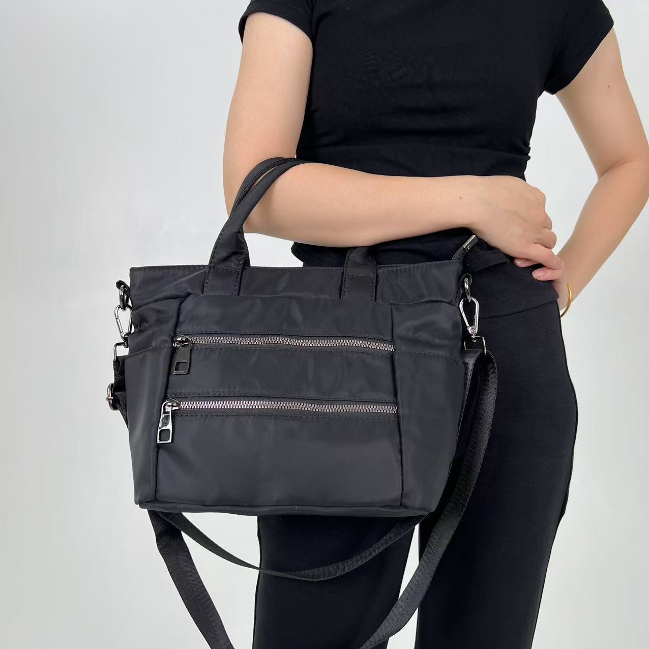 Women S Lightweight Nylon Handbag Personalized Multi-Pocket Contrast Shoulder Bag чорний
Women S Lightweight Nylon Handbag Personalized Multi-Pocket Contrast Shoulder Bag чорний