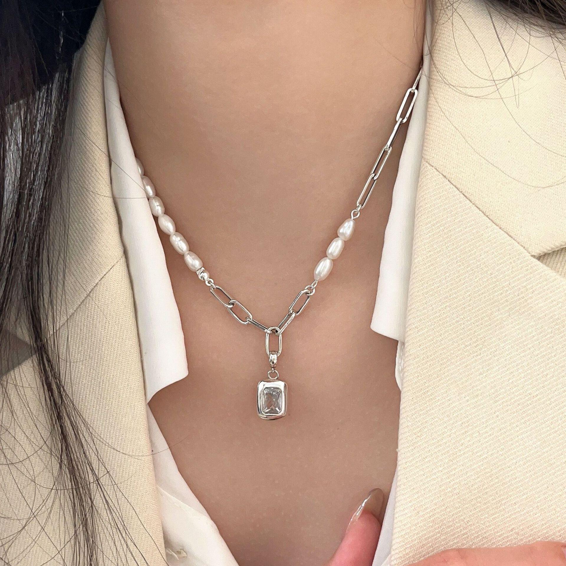 Yinruitai S925 Sterling Silver Zircon & Freshwater Pearl Elegant Necklace for Women 925 Silver
Yinruitai S925 Sterling Silver Zircon & Freshwater Pearl Elegant Necklace for Women 925 Silver