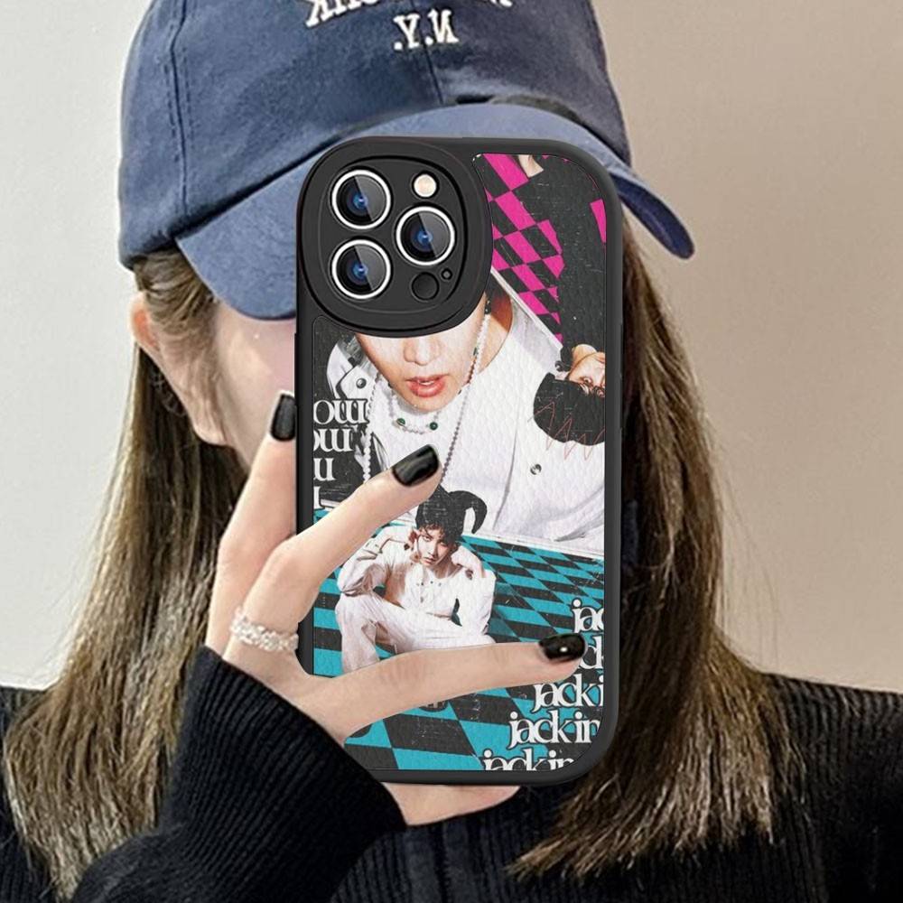 Music Idol Singer J-hope Phone Case Hard Leather For iPhone 16 15 14 13 12 Mini 11 14 Pro Max Xs X Xr 7 8 Plus Fundas iphone XS
Music Idol Singer J-hope Phone Case Hard Leather For iPhone 16 15 14 13 12 Mini 11 14 Pro Max Xs X Xr 7 8 Plus Fundas iphone XS