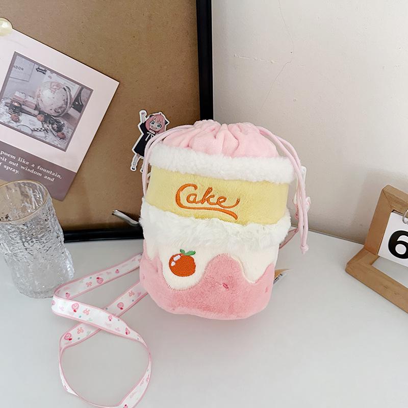 Плюшевая мультяшная сумка через плечо и кроссбоди в виде торта - Милый универсальный кошелек для монет для девочек и женщин розовый
Плюшевая мультяшная сумка через плечо и кроссбоди в виде торта - Милый универсальный кошелек для монет для девочек и женщин розовый