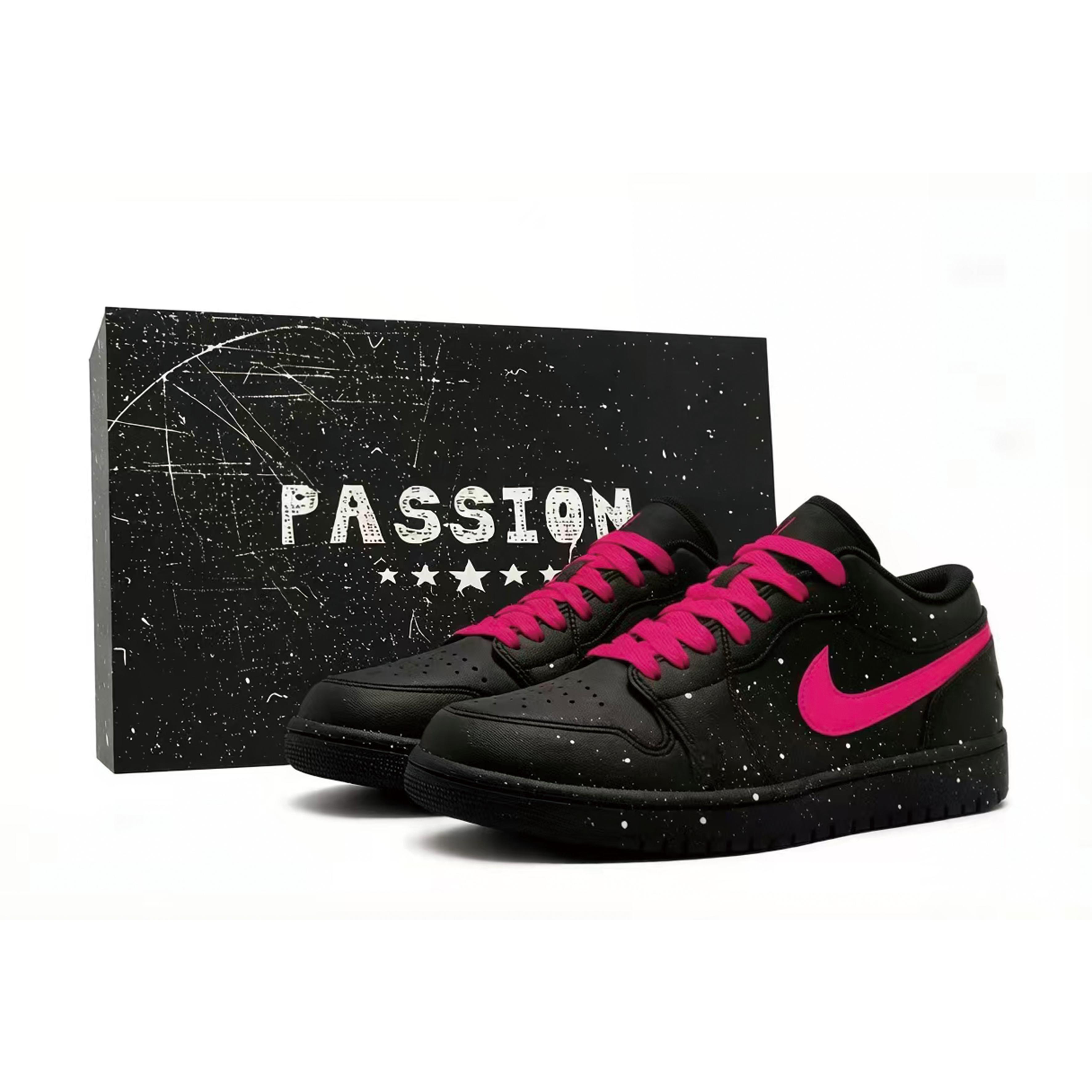 Jordan Air Jordan 1 Fuchsia, Ink Splatter, Black Warrior Synthetic Leather Cushioning Abrasion Resistant Low top 553558-093(Team1803-) 41
Jordan Air Jordan 1 Fuchsia, Ink Splatter, Black Warrior Synthetic Leather Cushioning Abrasion Resistant Low top 553558-093(Team1803-) 41