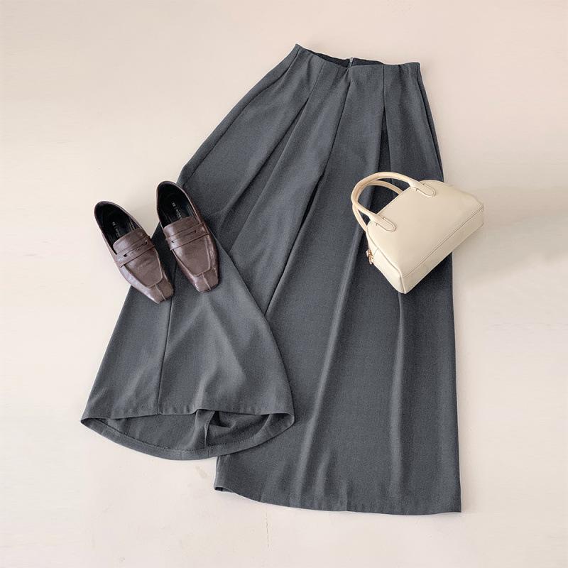 Slim-Fit Fashionable Trousers with Natural Waist (26) Small сірий колір
Slim-Fit Fashionable Trousers with Natural Waist (26) Small сірий колір