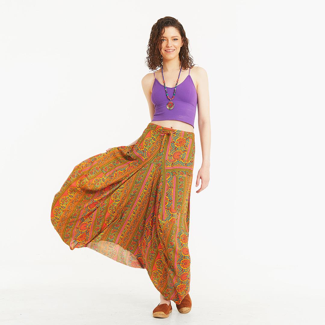 Оранжевая длинная юбка с завязками на талии и карманами
Оранжевая длинная юбка с завязками на талии и карманами