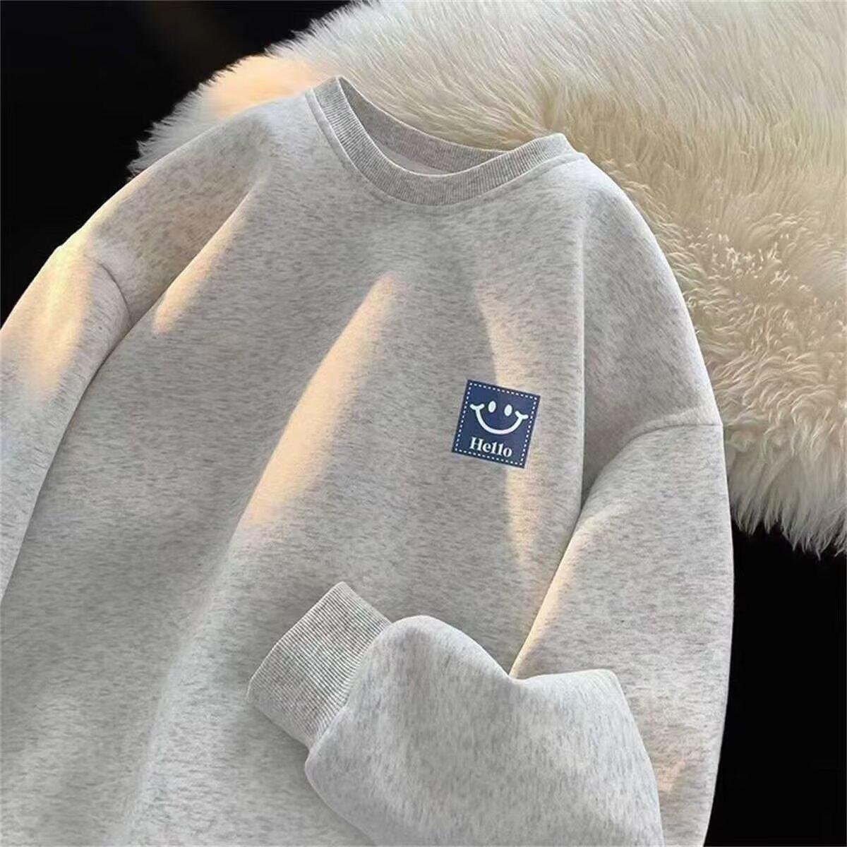 Men s Velvet Printed Sweatshirt: Korean & Japanese Style, Loose Fit, Round Neck, Autumn/Winter Fashion, Hong Kong Style Jacket. 5XL сірий колір
Men s Velvet Printed Sweatshirt: Korean & Japanese Style, Loose Fit, Round Neck, Autumn/Winter Fashion, Hong Kong Style Jacket. 5XL сірий колір