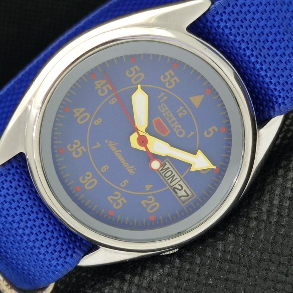 USED VINTAGE SEIKO 5 AUTOMATIC 7009A JAPAN MENS D/D BLUE WATCH 594a-a311611-2 SKU594a-a311611
USED VINTAGE SEIKO 5 AUTOMATIC 7009A JAPAN MENS D/D BLUE WATCH 594a-a311611-2 SKU594a-a311611