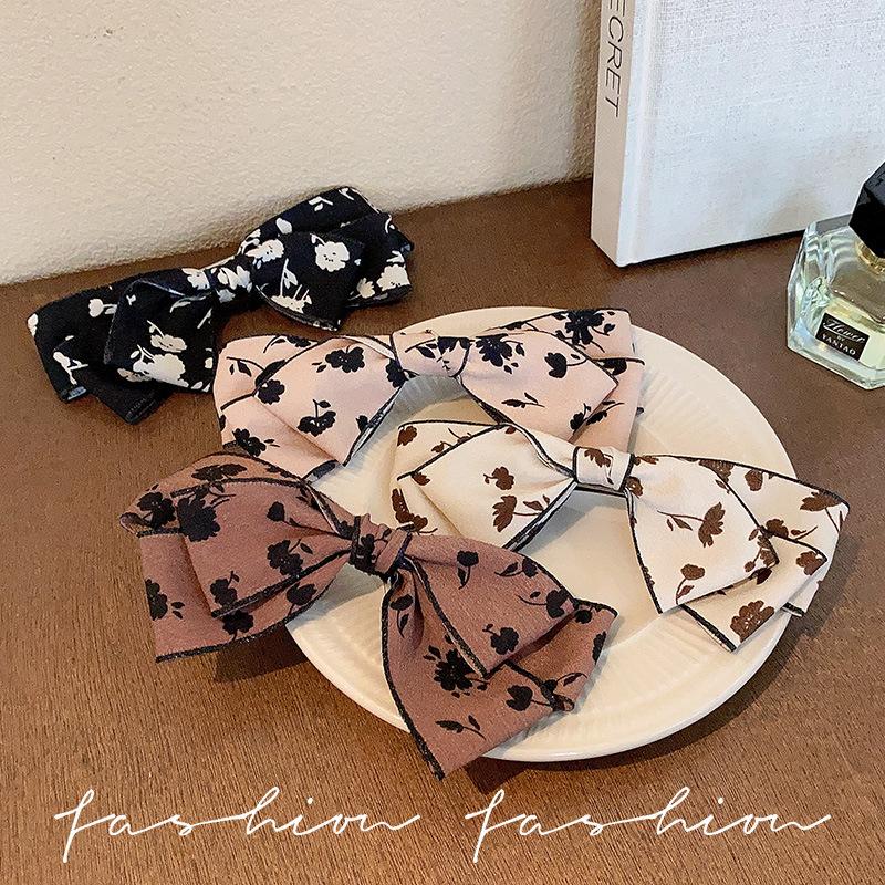 1pc French style floral bow hair clip at the back of the head, new summer half zip hair clip at the back of the head
1pc French style floral bow hair clip at the back of the head, new summer half zip hair clip at the back of the head