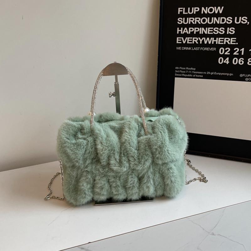 Purple Plush Pearl Handbags Women Winter Large Capacity One Shoulder Bags Casual Versatile Chain Crossbody Bags Party Pouch (20cm<Max Length<30cm) зелений
Purple Plush Pearl Handbags Women Winter Large Capacity One Shoulder Bags Casual Versatile Chain Crossbody Bags Party Pouch (20cm<Max Length<30cm) зелений