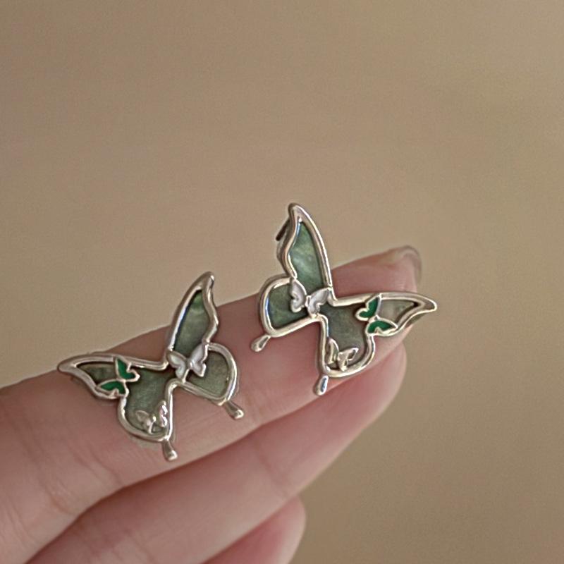 Silver Needle Butterfly Stud Earrings - Elegant, Literary, and Versatile High-End Accessories for Women
Silver Needle Butterfly Stud Earrings - Elegant, Literary, and Versatile High-End Accessories for Women