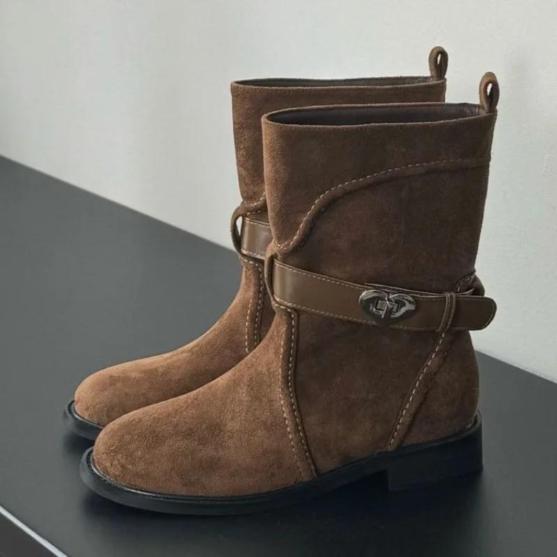 Novelty Heart Belt Buckle Embellished Ankle Boots Women High Quality Suede Sewing Design Platform Boots Comfortable Women Shoes 40 коричневий
Novelty Heart Belt Buckle Embellished Ankle Boots Women High Quality Suede Sewing Design Platform Boots Comfortable Women Shoes 40 коричневий