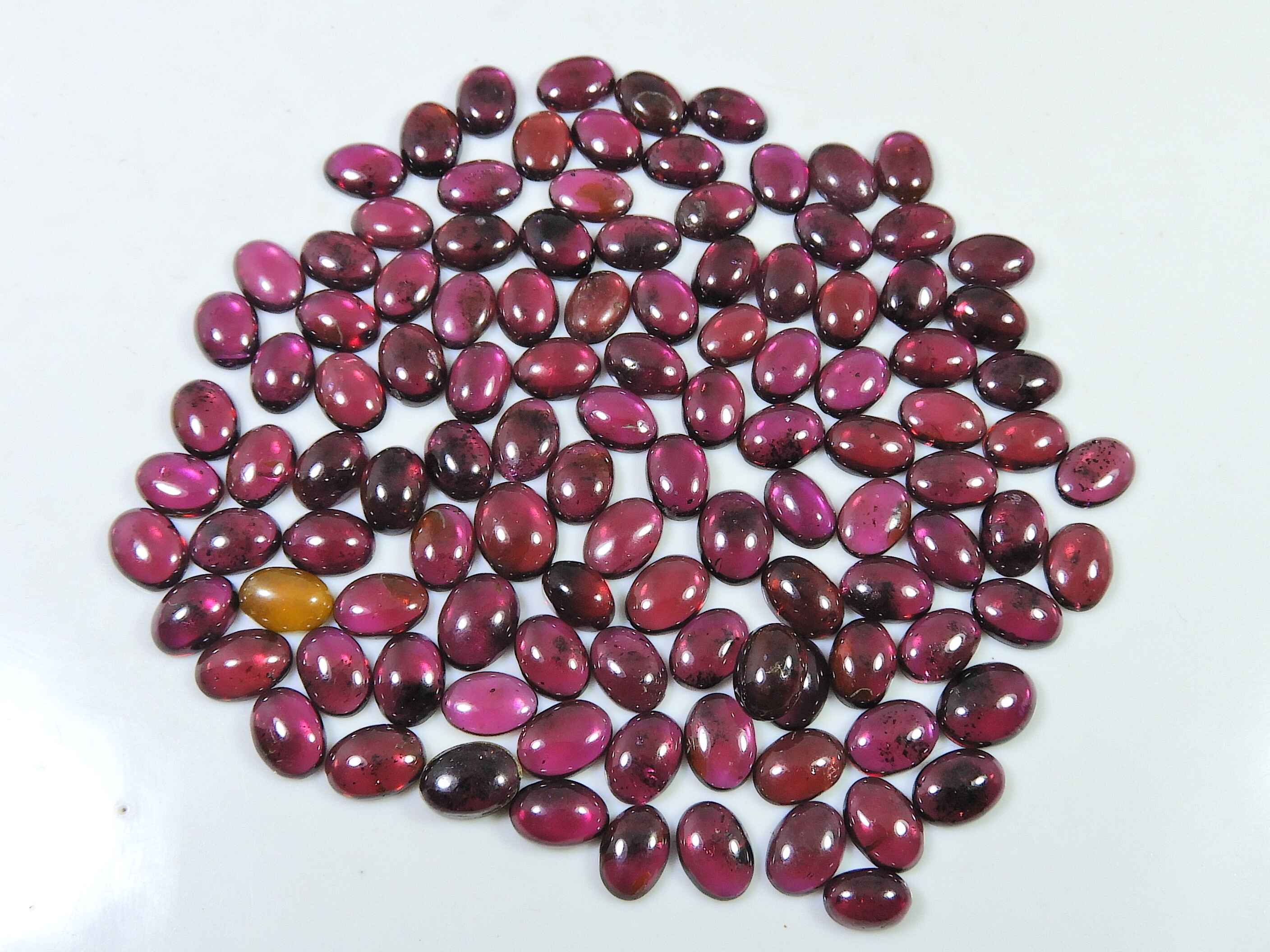 5X6MM натуральный красный гранат овальный кабошон россыпью драгоценный камень 101 шт лот RQ-1562
5X6MM натуральный красный гранат овальный кабошон россыпью драгоценный камень 101 шт лот RQ-1562