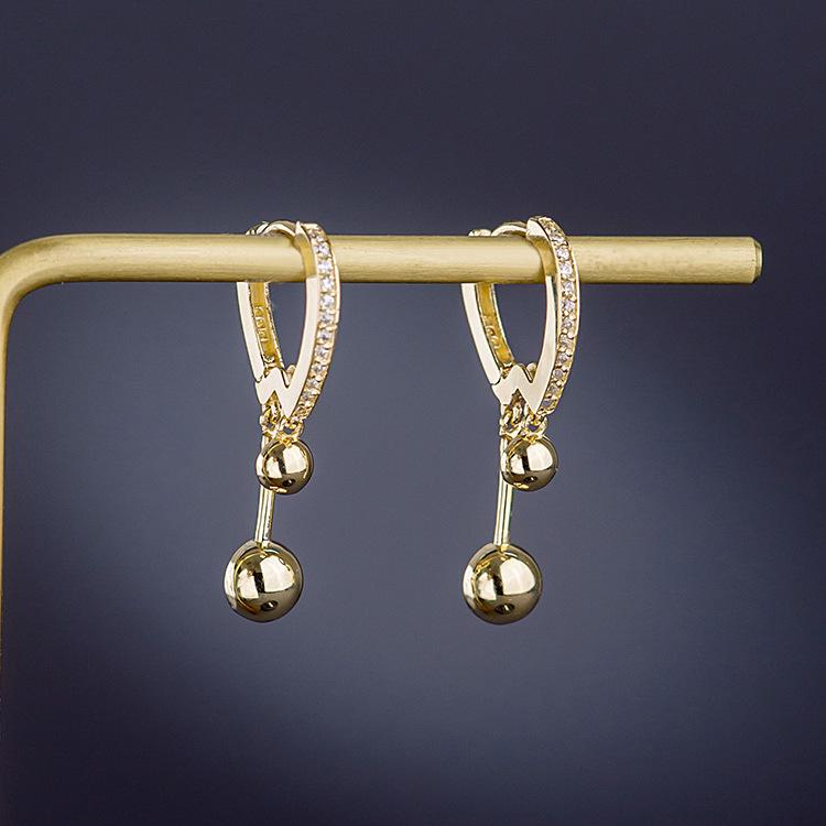 Elegant High-End Women s Gold-Plated S925 Sterling Silver Ear Cuffs with Diamond Accents - Versatile Pendant Earrings 925 Silver
Elegant High-End Women s Gold-Plated S925 Sterling Silver Ear Cuffs with Diamond Accents - Versatile Pendant Earrings 925 Silver