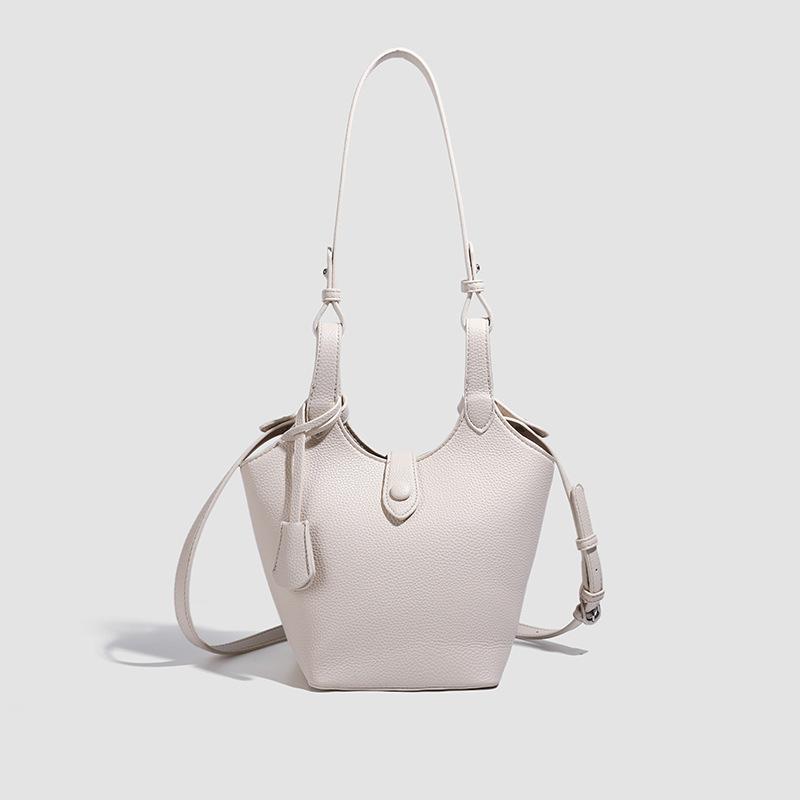 Fashionable Simple and Large-capacity Commuter Bag Bucket Bag Underarm Bag Single-shoulder Crossbody Bag жовтий
Fashionable Simple and Large-capacity Commuter Bag Bucket Bag Underarm Bag Single-shoulder Crossbody Bag жовтий