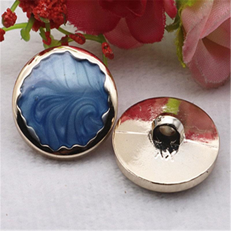 Пуговица для пальто, пуговица для костюма, пуговица для свитера, маленькая пуговица с ароматом ветра, пуговица детской моды, пуговица для пальто, декоративная пуговица, пуговица для пижамы. 32L = 20.0 MM * sky blue No. 1 * new buckle
Пуговица для пальто, пуговица для костюма, пуговица для свитера, маленькая пуговица с ароматом ветра, пуговица детской моды, пуговица для пальто, декоративная пуговица, пуговица для пижамы. 32L = 20.0 MM * sky blue No. 1 * new buckle