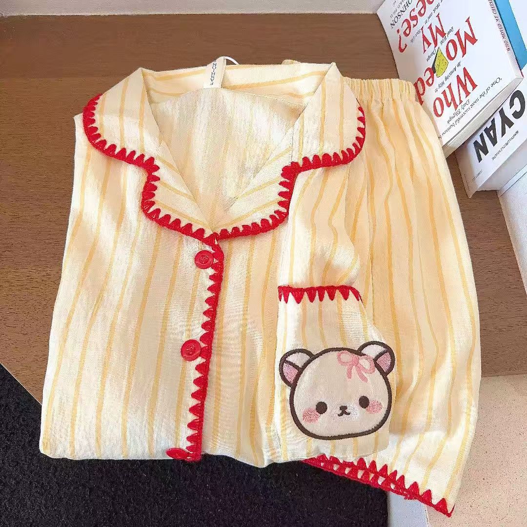 Korean yellow striped bear ins wind pajamas women s summer lace short-sleeved shorts two-piece set can be worn outside loungewear S
Korean yellow striped bear ins wind pajamas women s summer lace short-sleeved shorts two-piece set can be worn outside loungewear S