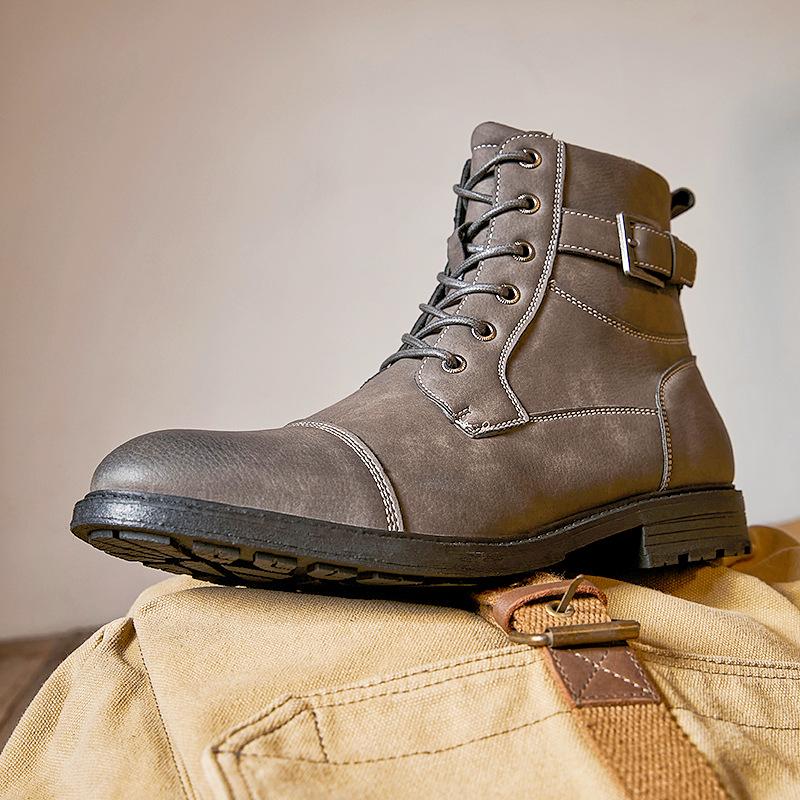 2025 Men s British Martin Boots: Retro Lace-Up, Non-Slip, High-Top Leather Boots for Autumn/Winter. 44 королівський синій колір
2025 Men s British Martin Boots: Retro Lace-Up, Non-Slip, High-Top Leather Boots for Autumn/Winter. 44 королівський синій колір