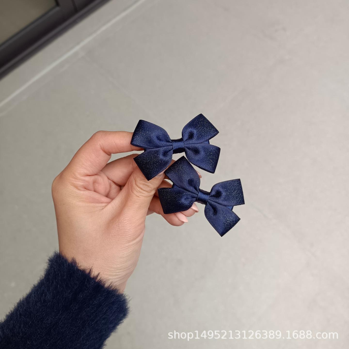 New Navy Blue Mini Bow Pair Edge Clip Bangs Clip Cute and Sweet Children s Student Hairpin Hairpin темно-синий
New Navy Blue Mini Bow Pair Edge Clip Bangs Clip Cute and Sweet Children s Student Hairpin Hairpin темно-синий