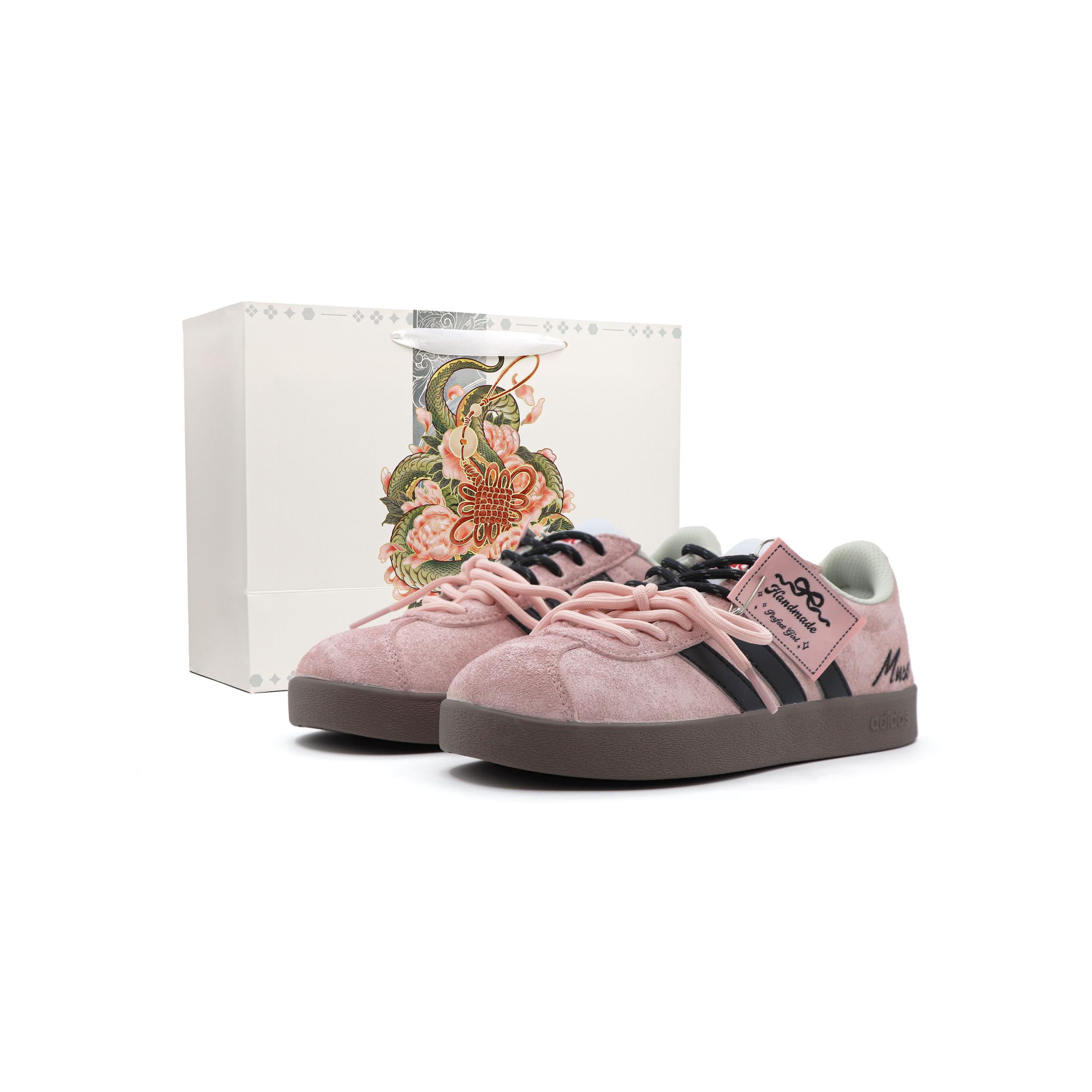 Adidas VL COURT 2.0 Slip Resistant Abrasion Resistant Low top Skateboard Shoes Unisex Black Pink HQ1802(Team507-S-BOX) 35⅔
Adidas VL COURT 2.0 Slip Resistant Abrasion Resistant Low top Skateboard Shoes Unisex Black Pink HQ1802(Team507-S-BOX) 35⅔