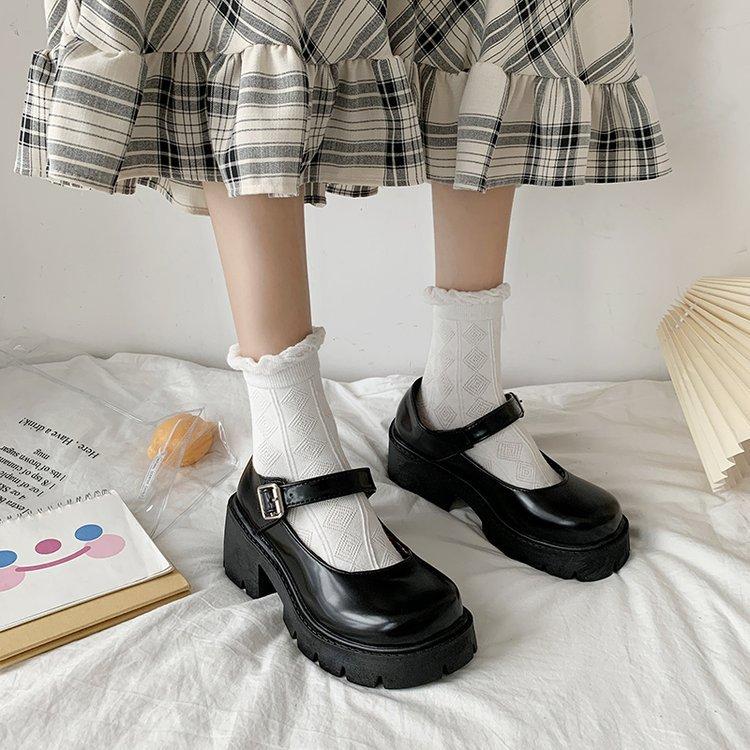 Round head small leather shoes women s British style spring Japanese uniform black platform one-word buckle Mary Jane shoes single shoes 35 чёрный
Round head small leather shoes women s British style spring Japanese uniform black platform one-word buckle Mary Jane shoes single shoes 35 чёрный