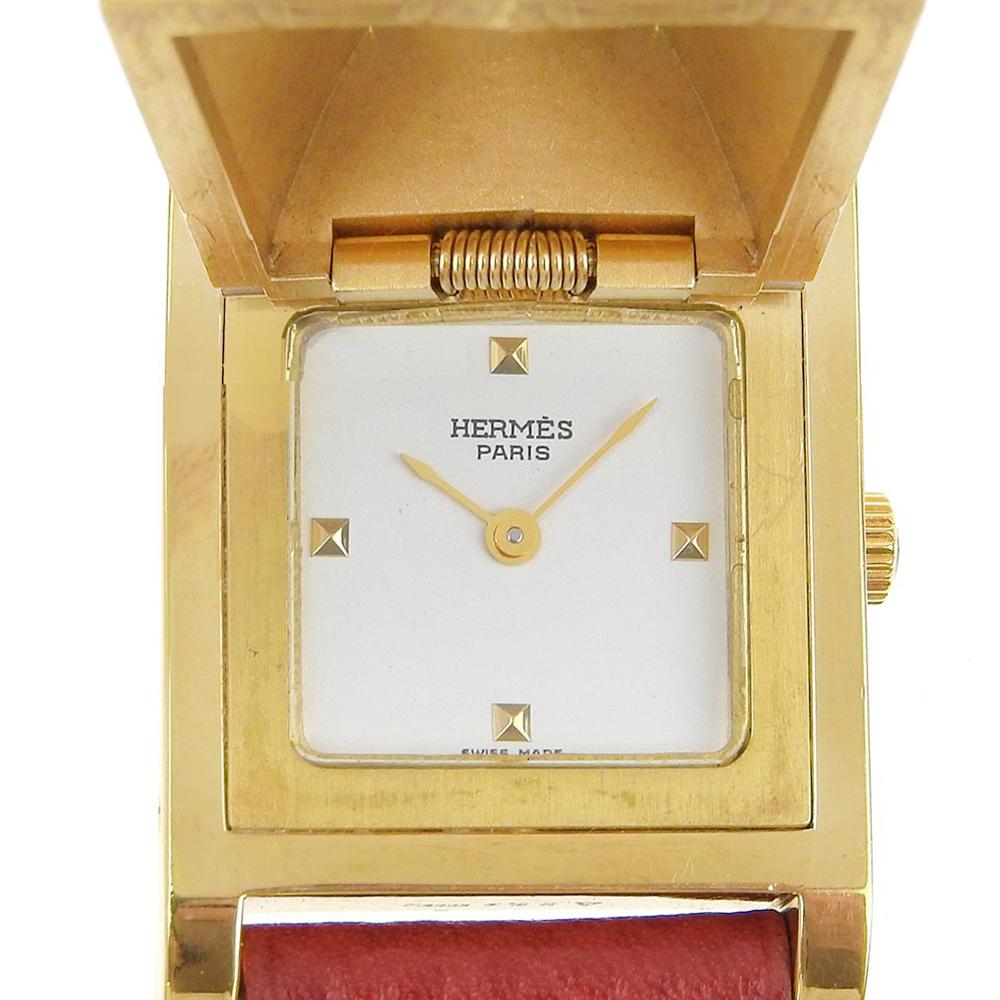 HERMES Medor Watches ME1.201 wine-red/gold WhiteDial Plated Gold/leather Quartz Analog display Women Used
HERMES Medor Watches ME1.201 wine-red/gold WhiteDial Plated Gold/leather Quartz Analog display Women Used
