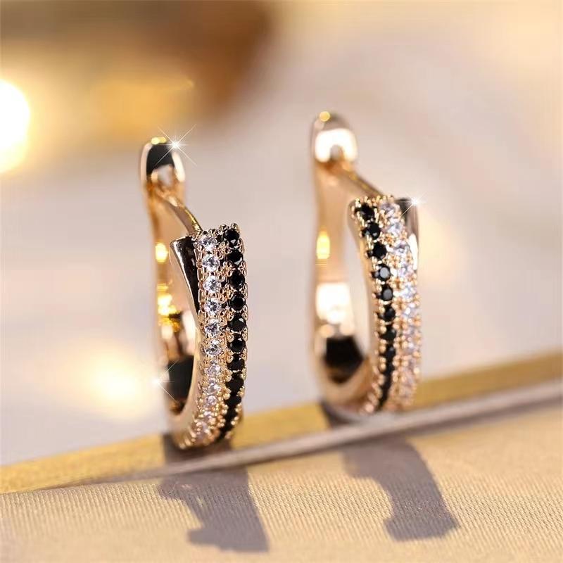 Hot Selling Trendy Crystal Earrings For Women Black And White Stone Fashion Silver Gold Color Hoop Earrings Wedding Jewelry
Hot Selling Trendy Crystal Earrings For Women Black And White Stone Fashion Silver Gold Color Hoop Earrings Wedding Jewelry