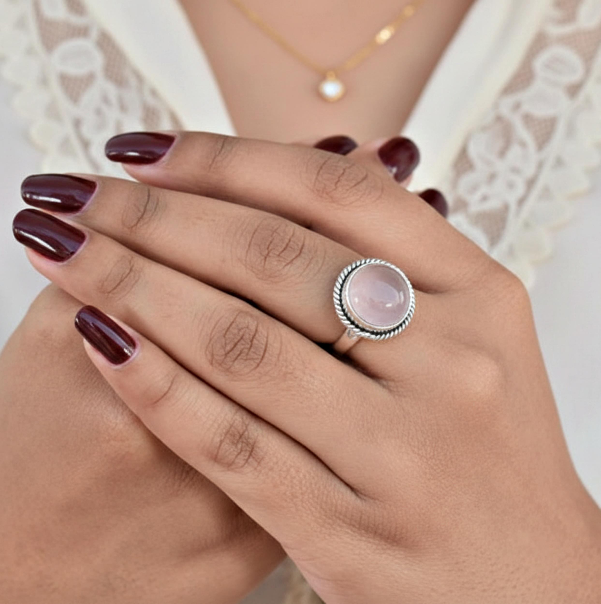 Кольцо-заявление из розового кварца, круглое, серебро 925 пробы, минималистичное богемное кольцо для женщин, украшения ручной работы 12 серебряный
Кольцо-заявление из розового кварца, круглое, серебро 925 пробы, минималистичное богемное кольцо для женщин, украшения ручной работы 12 серебряный