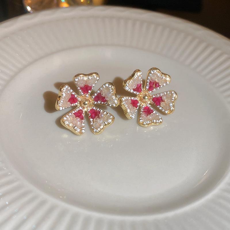 GemChic женские серьги-гвоздики с иглой и вставкой из циркона, серьги с имитацией драгоценного камня, цветка, милые модные серьги, ювелирные изделия на день рождения, Рождество, подарок
GemChic женские серьги-гвоздики с иглой и вставкой из циркона, серьги с имитацией драгоценного камня, цветка, милые модные серьги, ювелирные изделия на день рождения, Рождество, подарок