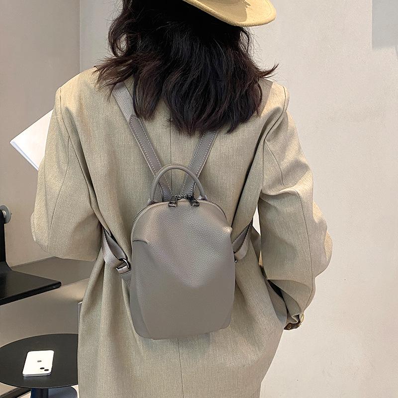 Mini Genuine Leather Backpack - Soft Leather Casual Daypack for Women S сірий
Mini Genuine Leather Backpack - Soft Leather Casual Daypack for Women S сірий