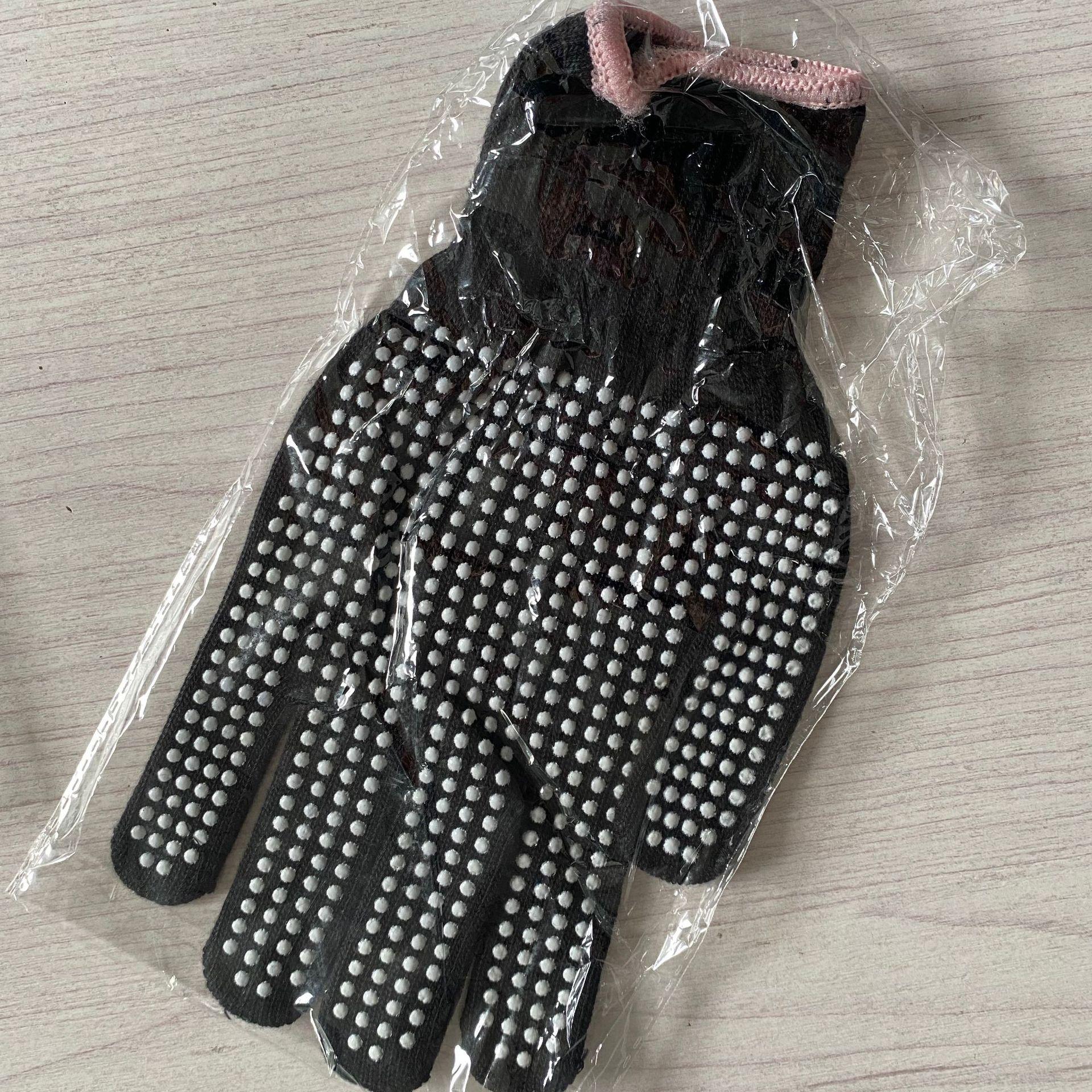 High Temperature Resistant Hair Gloves PVC Beads Silicone Gloves Curling Iron Straight Hair Ironing Anti-scalding Heat Insulation Gloves large size white one
High Temperature Resistant Hair Gloves PVC Beads Silicone Gloves Curling Iron Straight Hair Ironing Anti-scalding Heat Insulation Gloves large size white one