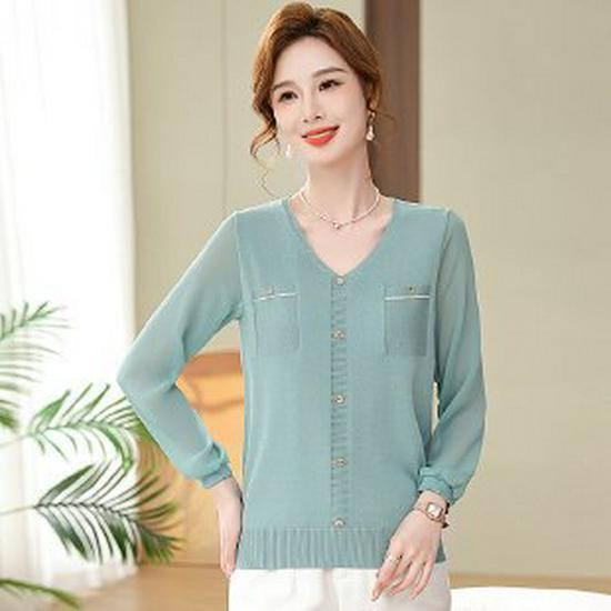 Spring Elegant Long-Sleeve T-Shirt for Mature Women: Stylish Top for Moms and Ladies 50+ 4XL світло-зелений колір
Spring Elegant Long-Sleeve T-Shirt for Mature Women: Stylish Top for Moms and Ladies 50+ 4XL світло-зелений колір