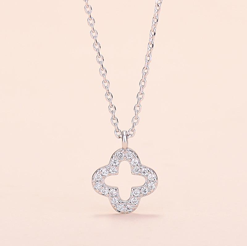Korean Fashion Zircon Four-Leaf Clover Necklace - Women s Simple Lucky Pendant Jewelry
Korean Fashion Zircon Four-Leaf Clover Necklace - Women s Simple Lucky Pendant Jewelry