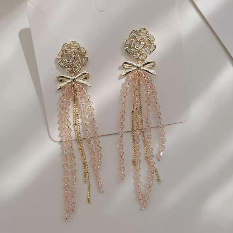 Блестящие серьги-кисточки в виде тюльпанов, демонстрирующие лицо, маленькие модные серьги, аксессуары для женщин
Блестящие серьги-кисточки в виде тюльпанов, демонстрирующие лицо, маленькие модные серьги, аксессуары для женщин