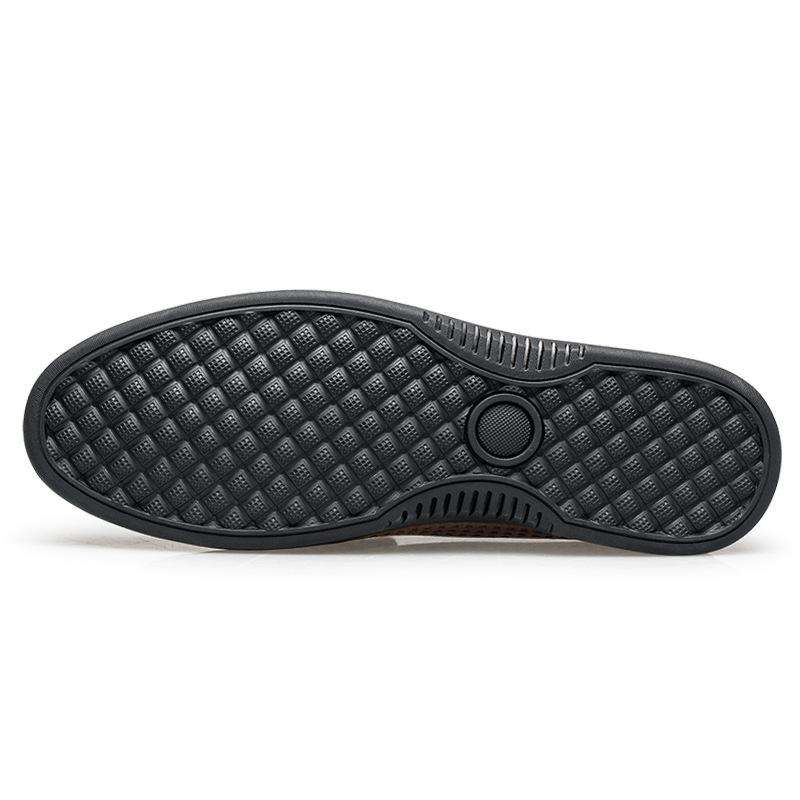 Hollow breathable versatile punching sandals leather shoes lazy foot cover fashion casual leather dual-purpose men s shoes 44 коричневий
Hollow breathable versatile punching sandals leather shoes lazy foot cover fashion casual leather dual-purpose men s shoes 44 коричневий