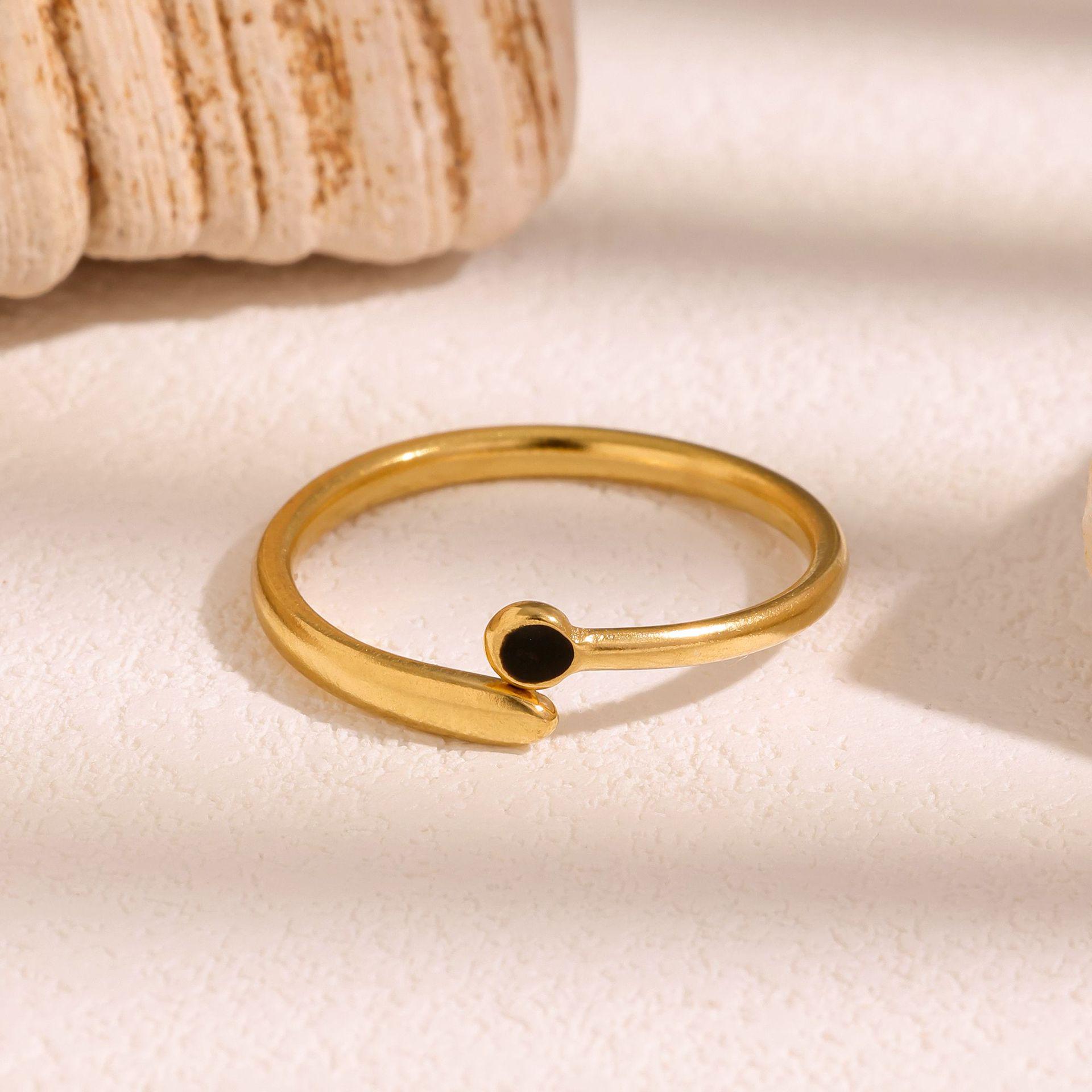 Регульоване відкрите кільце з нержавіючої сталі з покриттям 18K золотом з текстурою краплі води для жінок Adjustable Open Ring
Регульоване відкрите кільце з нержавіючої сталі з покриттям 18K золотом з текстурою краплі води для жінок Adjustable Open Ring