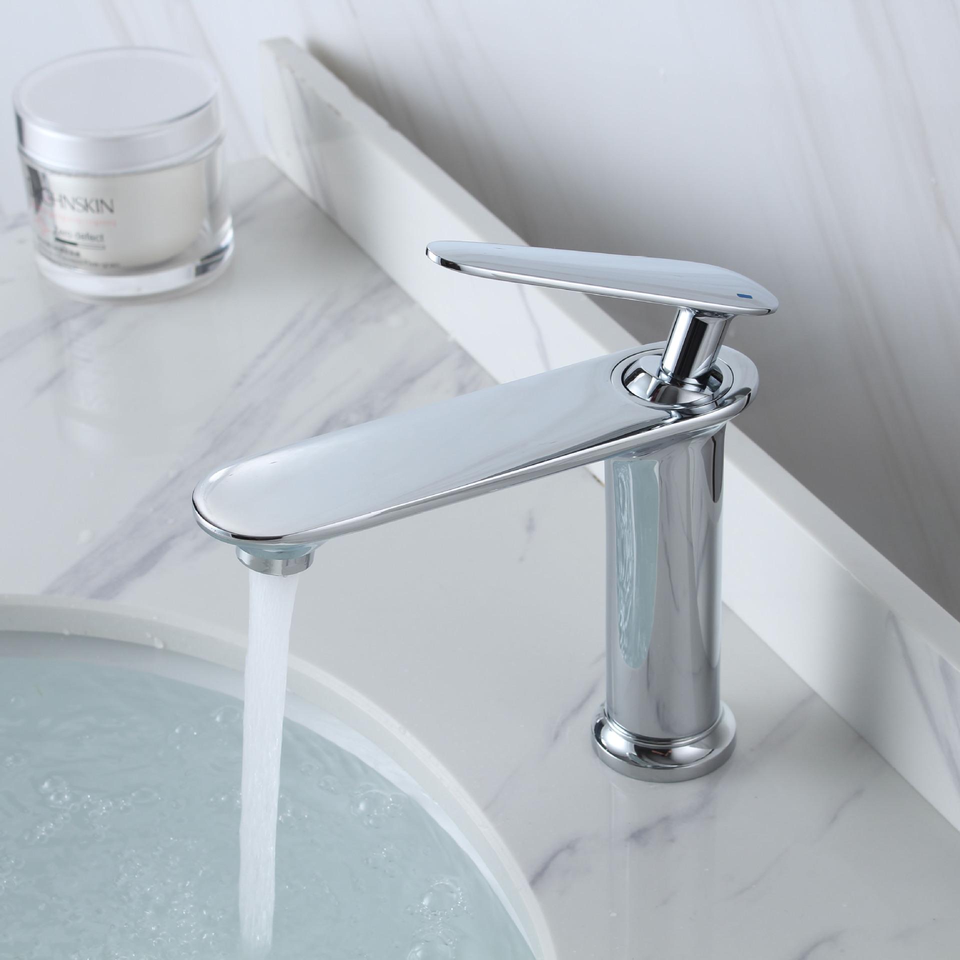 Tuqiu Новый смеситель для раковины из цельной латуни с золотой щеткой, смеситель для холодной и горячей воды, смеситель для раковины с одной ручкой, устанавливаемый на бортик
Tuqiu Новый смеситель для раковины из цельной латуни с золотой щеткой, смеситель для холодной и горячей воды, смеситель для раковины с одной ручкой, устанавливаемый на бортик