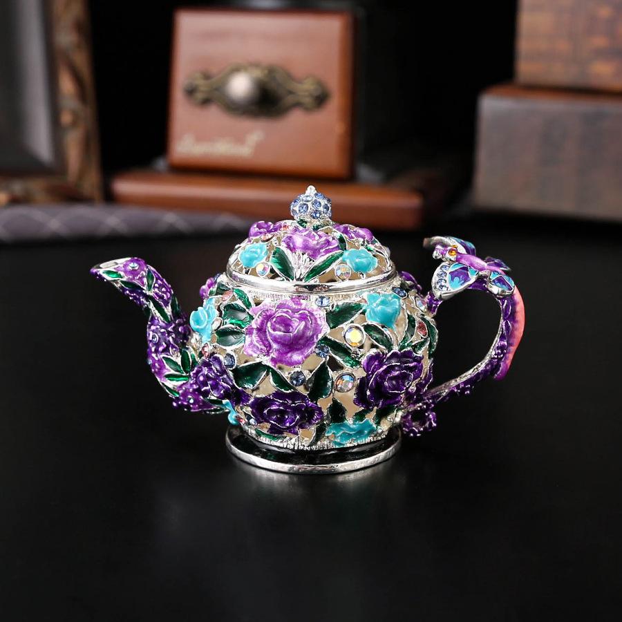 Teapot jewelry box enamel color metal crafts storage jewelry box dust-proof flip storage box household ornament 9.2*5.3*5.5 фіолетовий
Teapot jewelry box enamel color metal crafts storage jewelry box dust-proof flip storage box household ornament 9.2*5.3*5.5 фіолетовий
