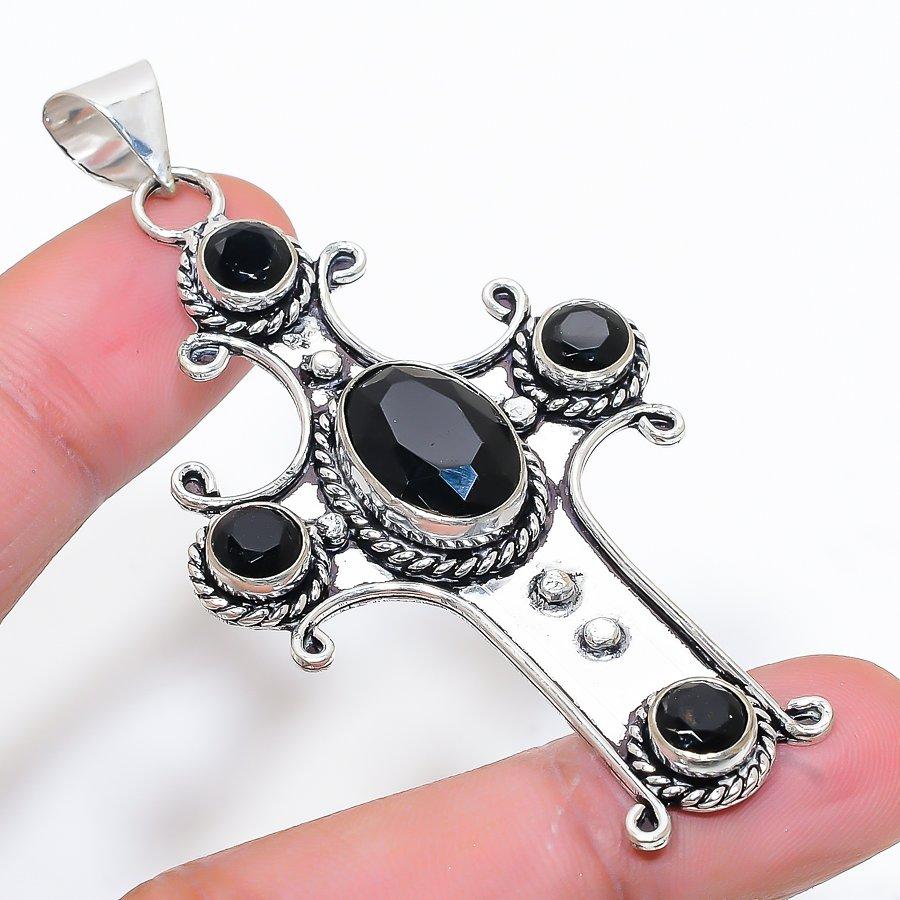 Cross Black Spinel Gemstone Handmade Ethnic Jewelry Pendant 2.80 SR-10308
