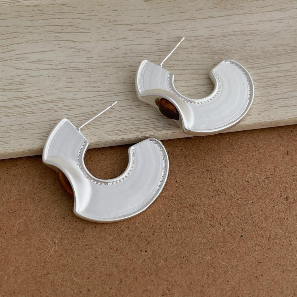 New Trend Natural Stone Tiger Eye Matte Color Metal C Shaped Stud Earrings For Women Real Gold Silver Plated Copper
New Trend Natural Stone Tiger Eye Matte Color Metal C Shaped Stud Earrings For Women Real Gold Silver Plated Copper