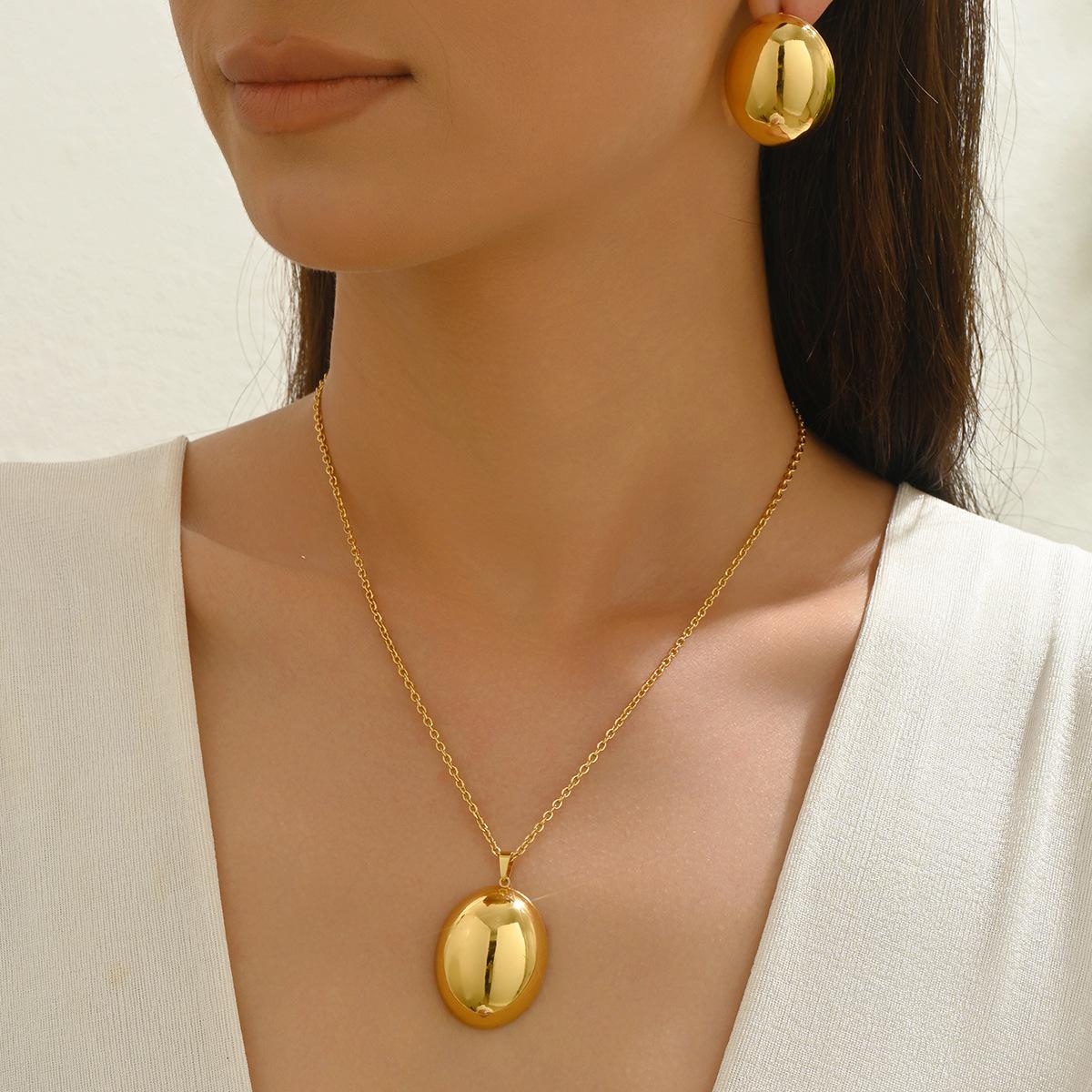 Ветряная леди длинное ожерелье-подвеска геометрическое кольцо металлический дизайн серьги-гвоздики нишевый набор ювелирных изделий женщины
Ветряная леди длинное ожерелье-подвеска геометрическое кольцо металлический дизайн серьги-гвоздики нишевый набор ювелирных изделий женщины