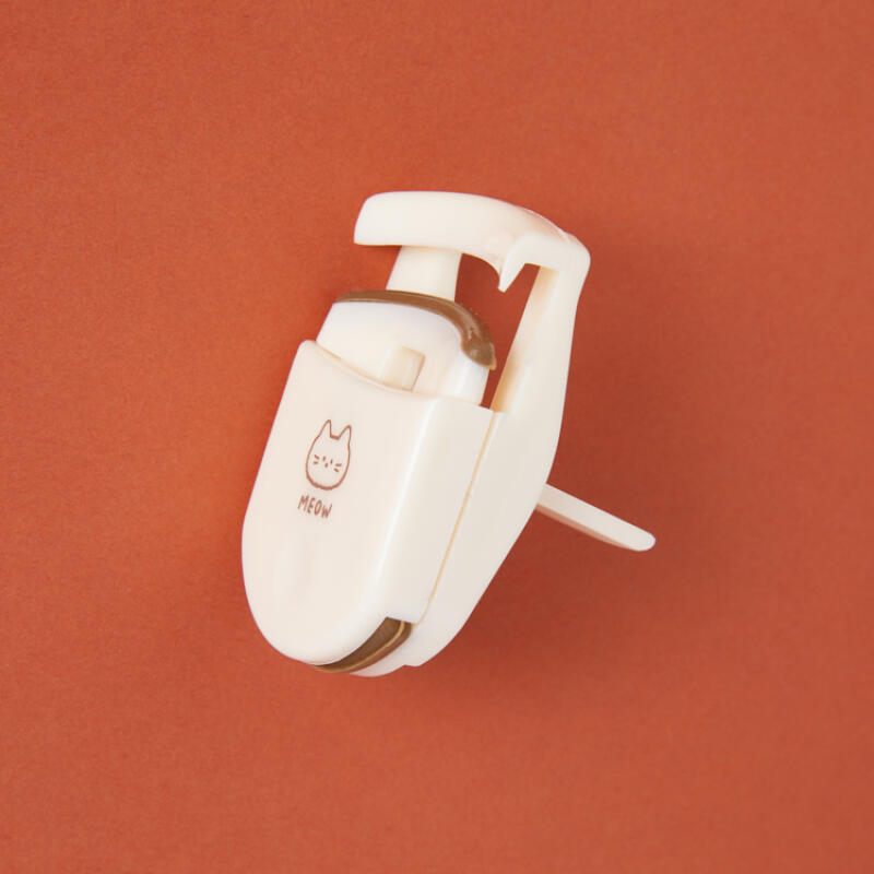 Ivory Compact Eyelash Curler (25018689)
Ivory Compact Eyelash Curler (25018689)