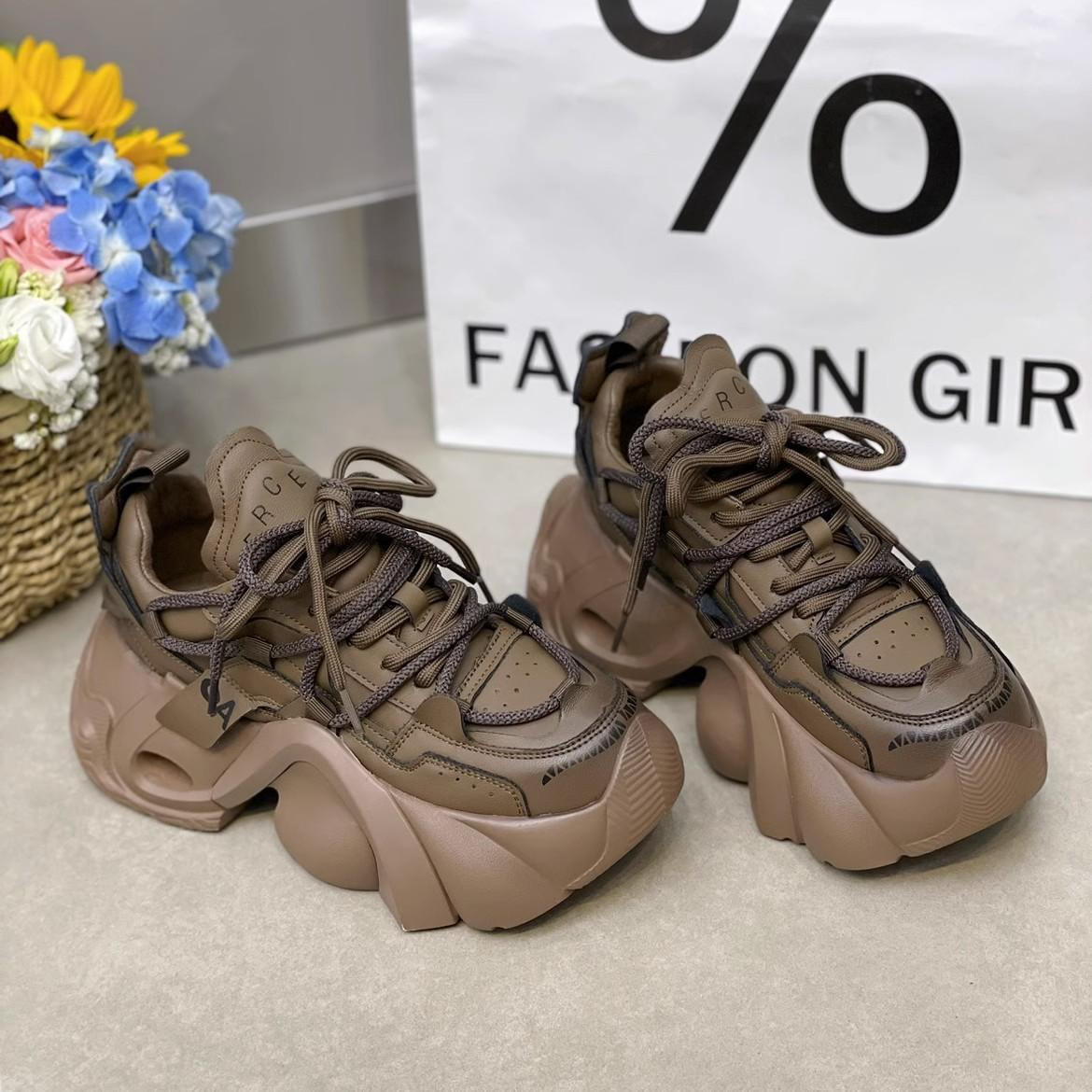 Женские повседневные туфли на толстой подошве со шнуровкой на весну и осень 2024 года, новые удобные и легкие спортивные туфли, кроссовки для бега 40 коричневый
Женские повседневные туфли на толстой подошве со шнуровкой на весну и осень 2024 года, новые удобные и легкие спортивные туфли, кроссовки для бега 40 коричневый