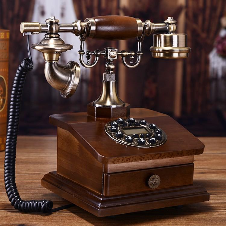 Vintage Solid Wood Retro Telephone - Antique Desk Phone for Home and Living Room, Chinese-American Design, Creative Style Plug-in.
Vintage Solid Wood Retro Telephone - Antique Desk Phone for Home and Living Room, Chinese-American Design, Creative Style Plug-in.
