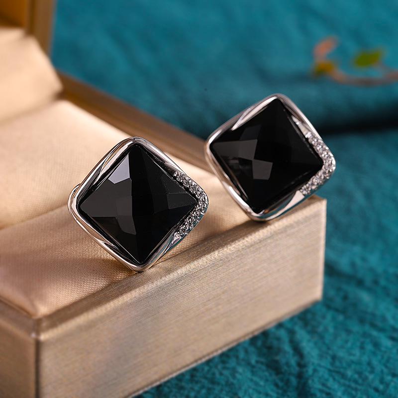 S925 Silver Black Agate Ear Cuffs - Versatile Fashion Trend Jewelry for Women 925 Silver
S925 Silver Black Agate Ear Cuffs - Versatile Fashion Trend Jewelry for Women 925 Silver