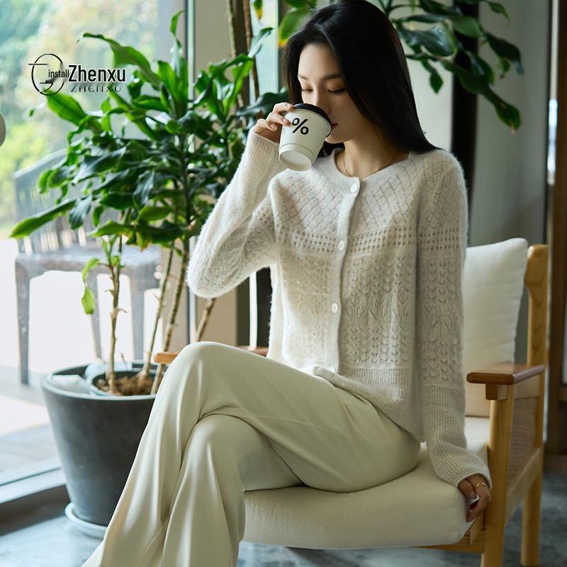 Women s 100% Wool Fine Knit Hollow-Out Cardigan M (80-125 lbs)
Women s 100% Wool Fine Knit Hollow-Out Cardigan M (80-125 lbs)