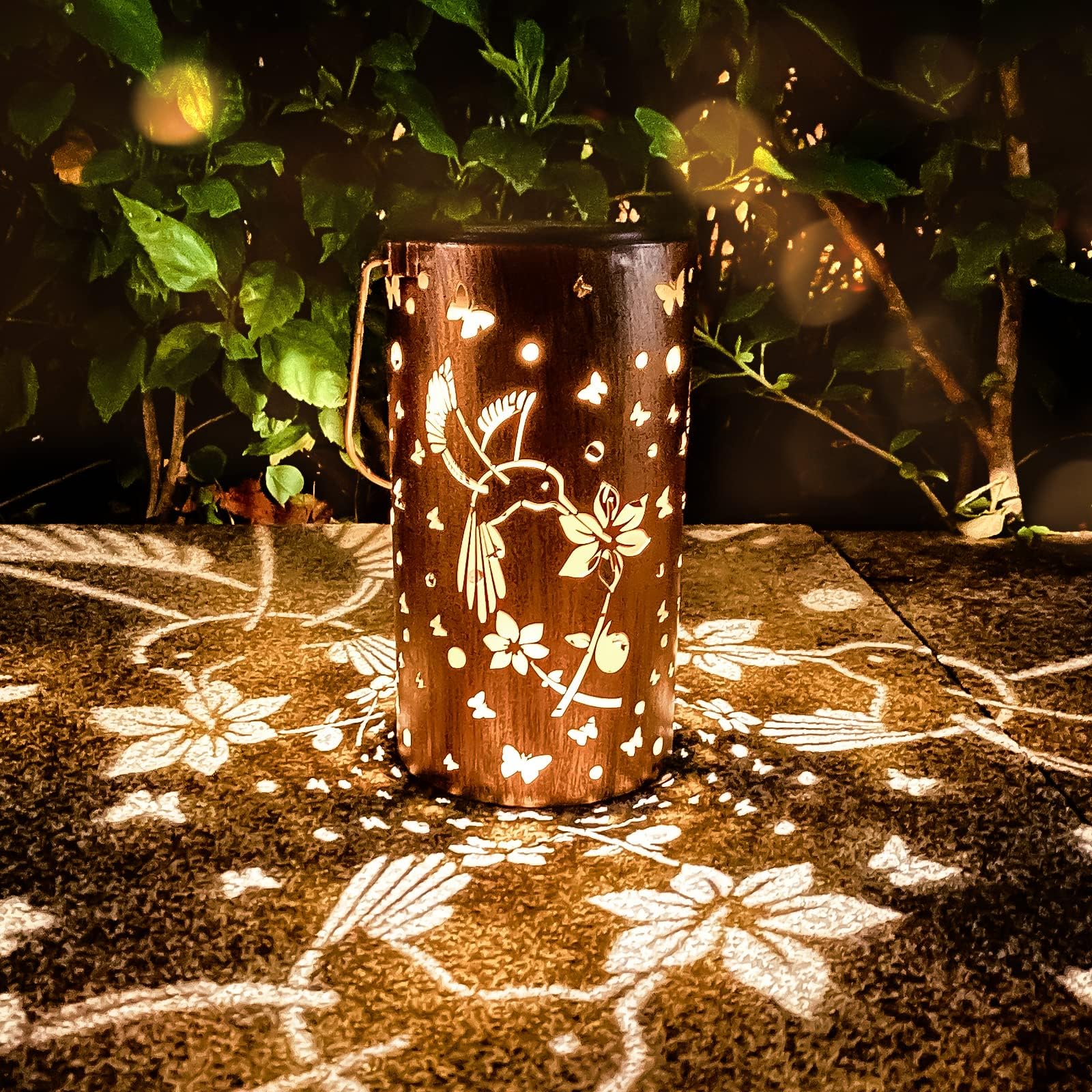 Hummingbird Hollow Out Metal Outdoor Hanging Light Decorative Garden Solar Lantern,Size S A
Hummingbird Hollow Out Metal Outdoor Hanging Light Decorative Garden Solar Lantern,Size S A