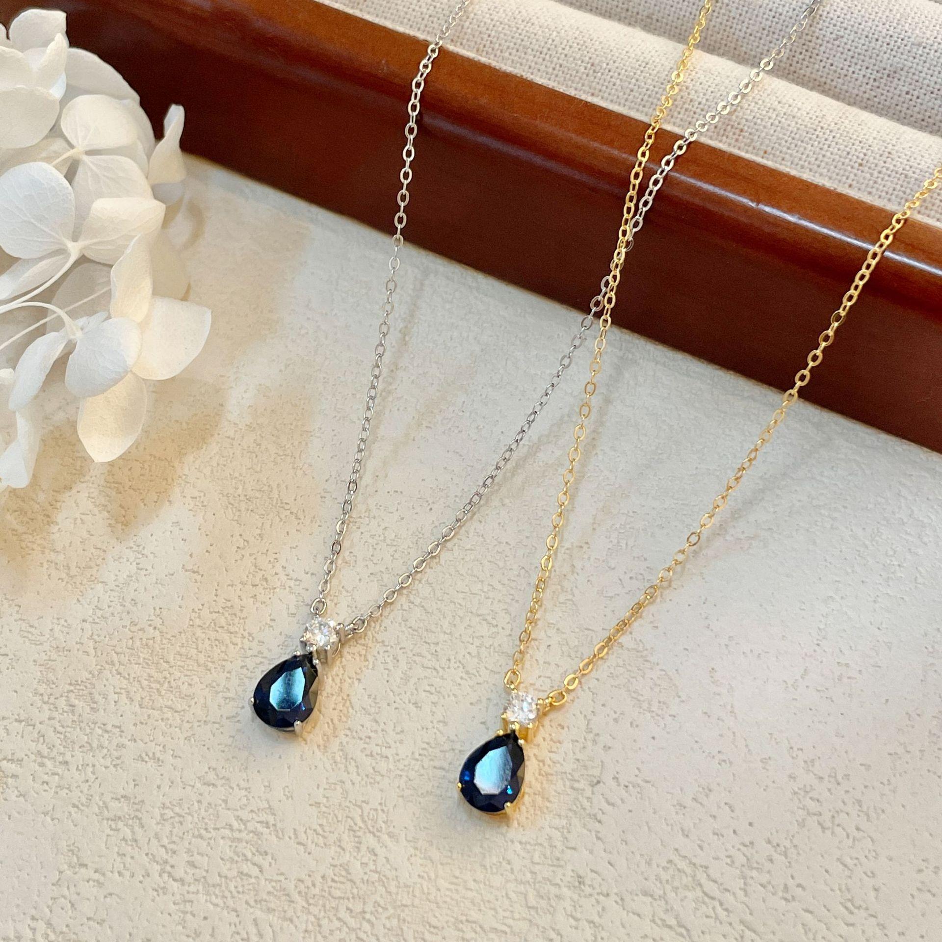 925 Sterling Silver 18K Gold Plated Teardrop Zircon Pendant Necklace for Women, Hypoallergenic CZ Dainty Necklace Gold
925 Sterling Silver 18K Gold Plated Teardrop Zircon Pendant Necklace for Women, Hypoallergenic CZ Dainty Necklace Gold