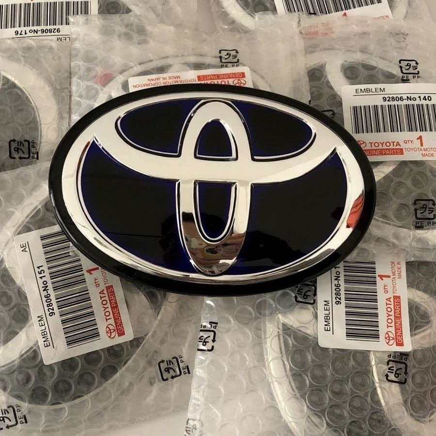 140mm Mirror Style Front Grille Black Crystal Hybrid Badge Suitable for Toyota Corolla 2019-2025 front grille emblem 90975-02124 90975-02124
140mm Mirror Style Front Grille Black Crystal Hybrid Badge Suitable for Toyota Corolla 2019-2025 front grille emblem 90975-02124 90975-02124